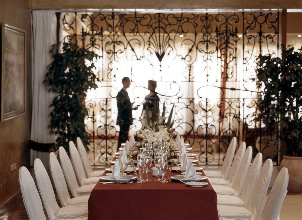 Sercotel Gran Hotel Zurbaran 바다호스 레스토랑 사진